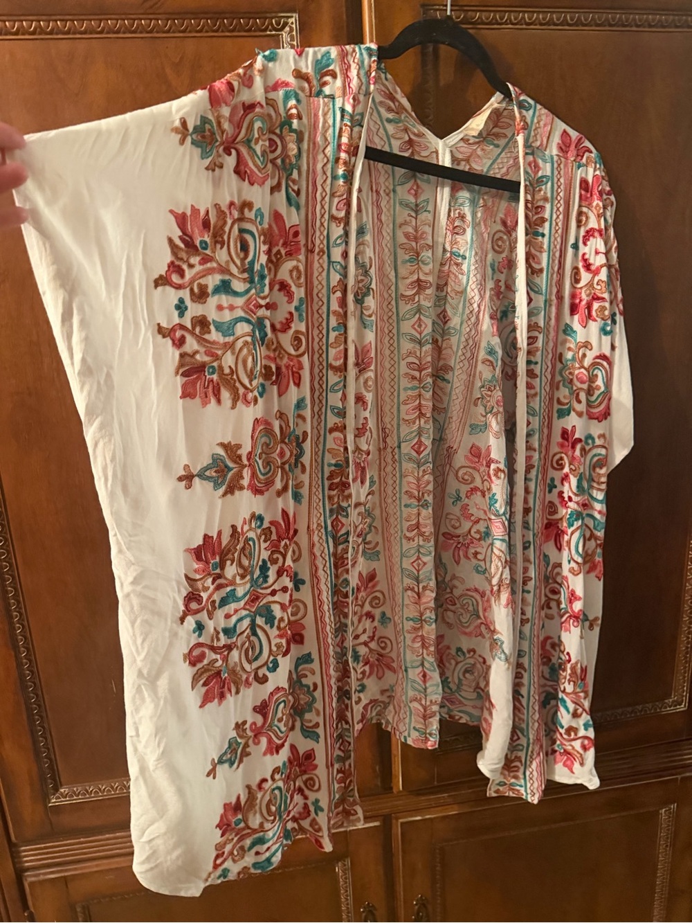 Altar'd State White Floral Embroidered Kimono Cardigan